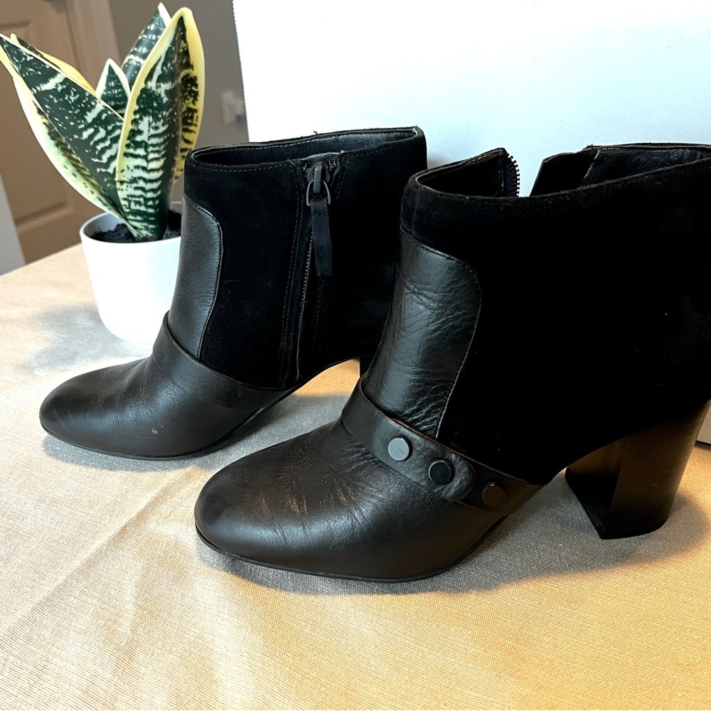 Easy Spirit Arietta Black Ankle Boots